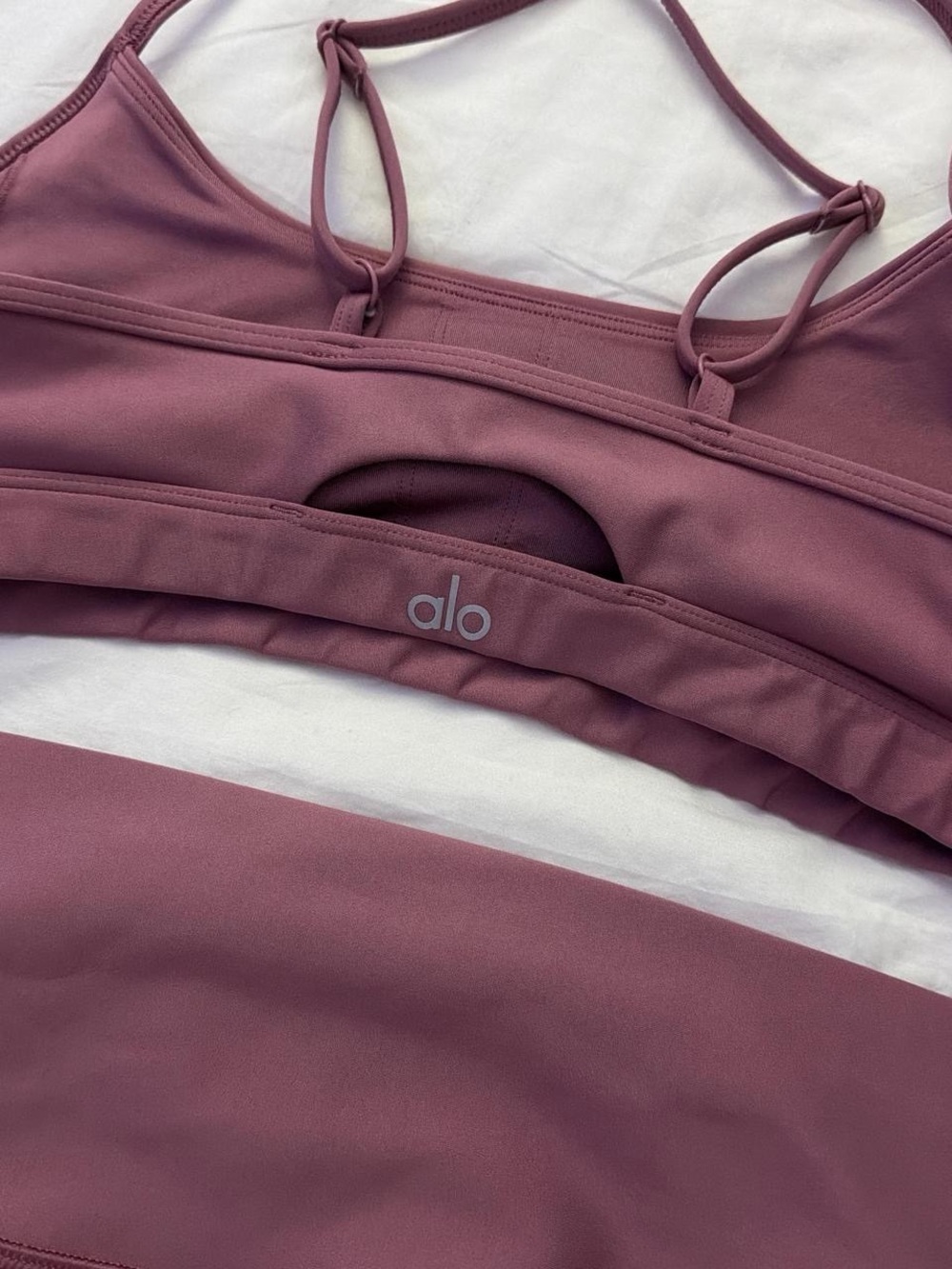 ALO Yoga Rosewood Strappy Sports Bra